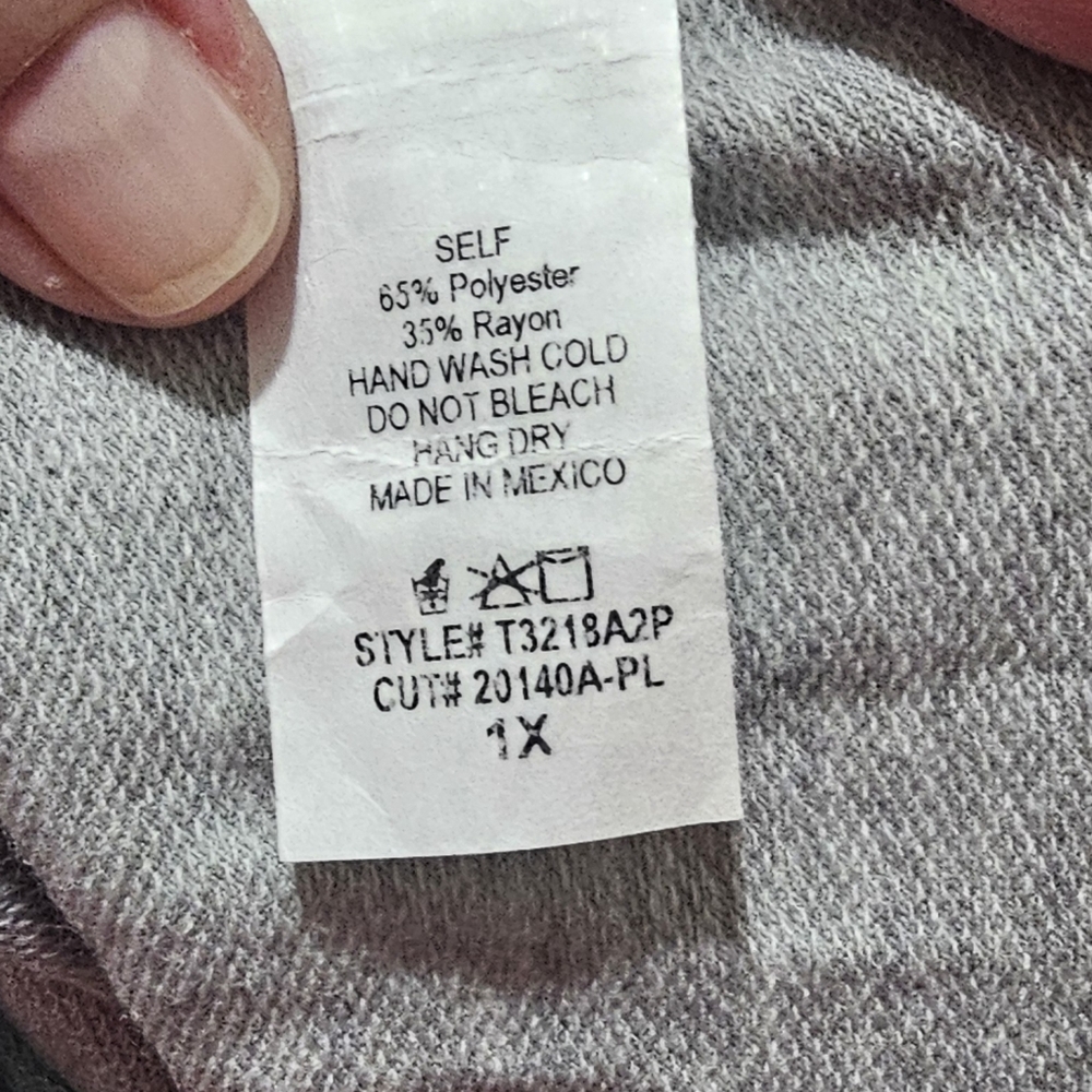 NWOT White Birch 1X Hooded Sweater with cut out - Picture 11 of 11